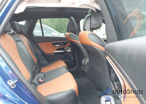 2023 Mercedes-Benz Glc 300 4Matic Suv z USA, uszkodzony, nr VIN W1NKM4HB7PF049335